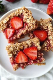 Healthy Strawberry Oatmeal Bars (Vegan + Gluten Free)