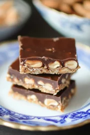 No Bake Cashew Candy Bars - easy, recipe